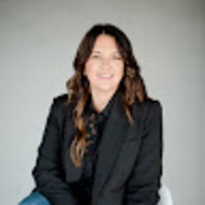 Meet your Posher, Elain